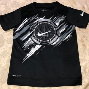 Nike dri-fit t-shirt 4T